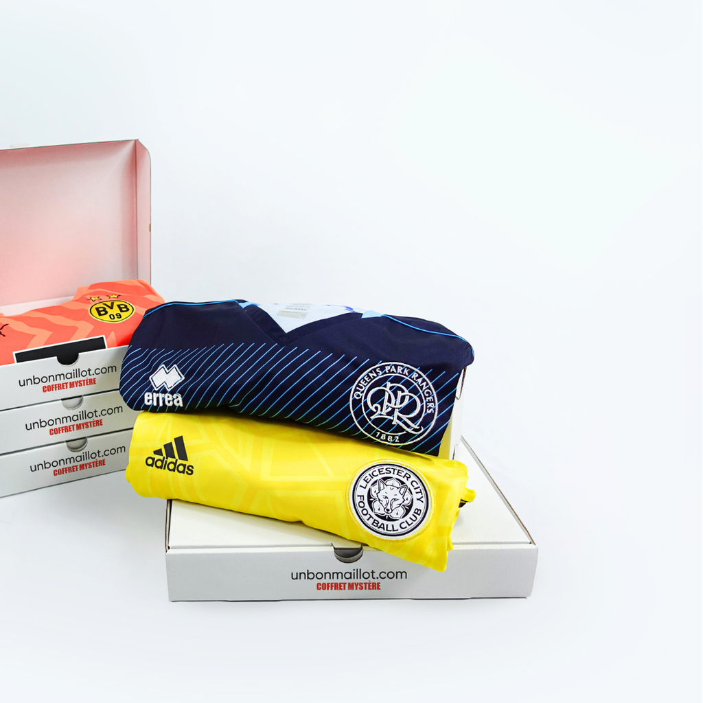 The goalkeeper mystery jersey box 🧤