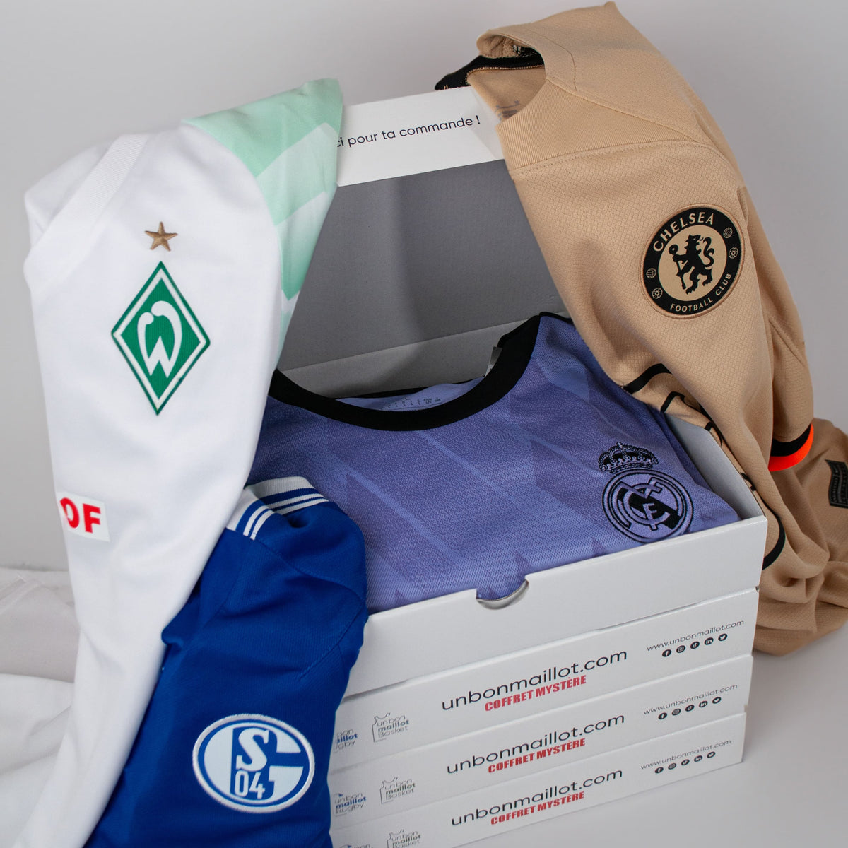 Football Shirt - Mystery Box 👕